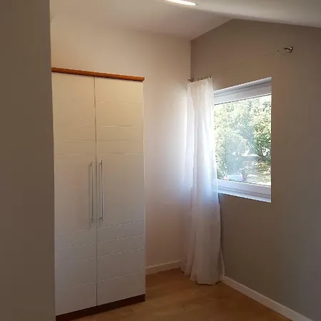 Ane Apartment *