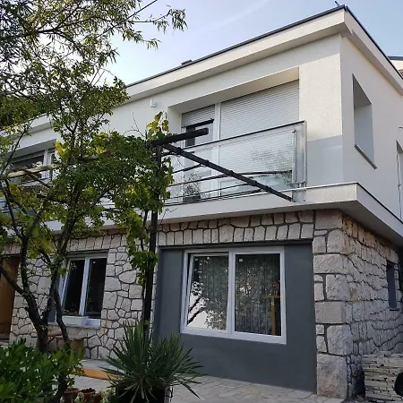 Ane Novi Vinodolski