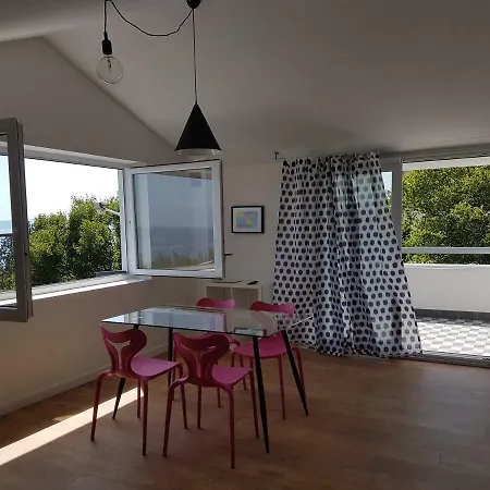 Ane نوفي فينودولسكي