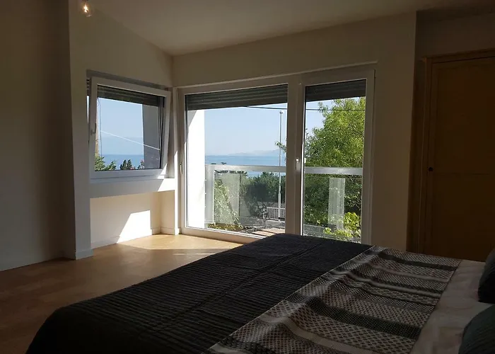 Ane Нови-Винодолски